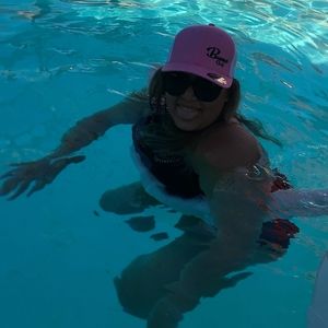 Meet your Posher, Sandra